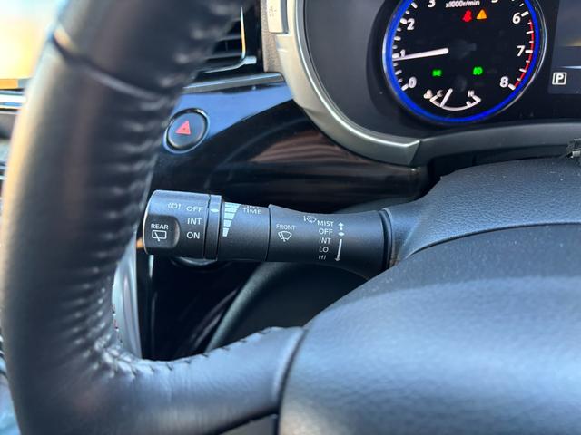 エルグランド ２５０ハイウェイスター　後期型　純正ナビ　フルセグ　走行中ＴＶ視聴可　バックカメラ　純正フリップダウンモニター　両側電動スライドドア　ハーフレザーシート　フロントスポイラーデイライト　オットマン　ドライブレコーダー前後（24枚目）