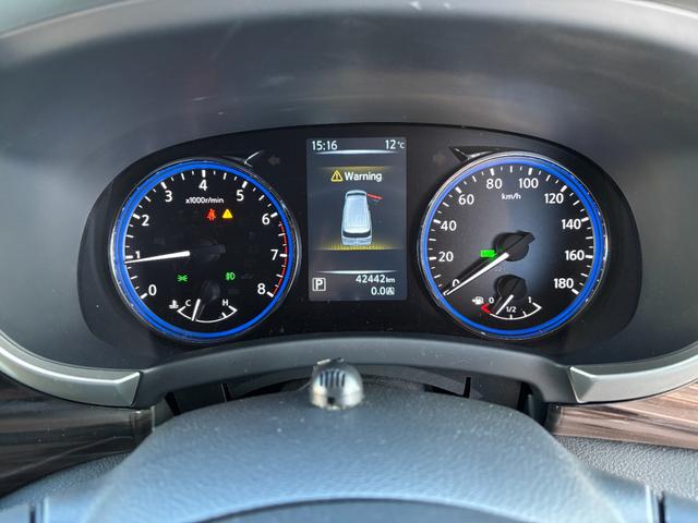 エルグランド ２５０ハイウェイスター　後期型　純正ナビ　フルセグ　走行中ＴＶ視聴可　バックカメラ　純正フリップダウンモニター　両側電動スライドドア　ハーフレザーシート　フロントスポイラーデイライト　オットマン　ドライブレコーダー前後（36枚目）