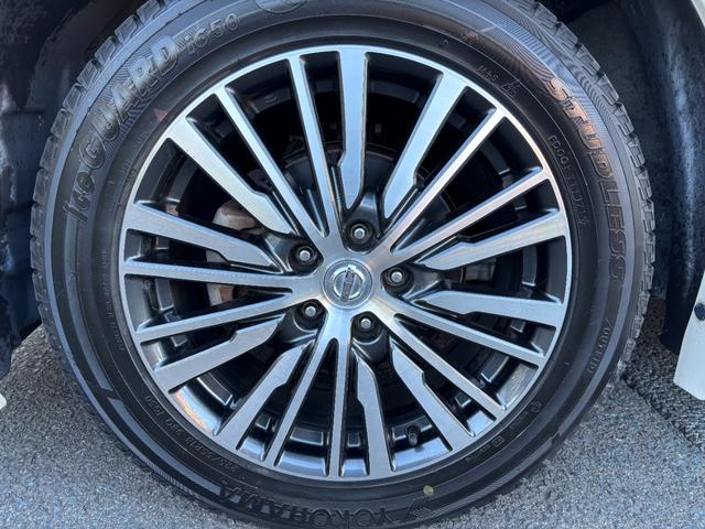 エルグランド ２５０ハイウェイスター　後期型　純正ナビ　フルセグ　走行中ＴＶ視聴可　バックカメラ　純正フリップダウンモニター　両側電動スライドドア　ハーフレザーシート　フロントスポイラーデイライト　オットマン　ドライブレコーダー前後（37枚目）