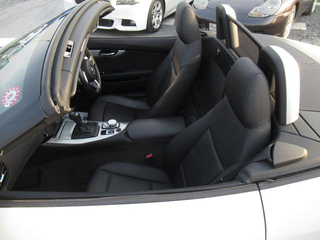 Ｚ４ ｓＤｒｉｖｅ２３ｉ　ハイラインパッケージ　正規輸入車　修復歴無し　本革パワーシート　純正ｉドライブＨＤＤナビ　ミラー型　バックモニター　ＥＴＣ　ドライブレコーダー　電動オープンＯＫ（43枚目）