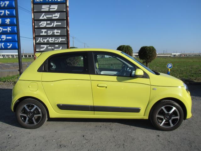 トゥインゴ インテンス 修復歴無し 走行6万キロ台 純正オーディオ Bluetooth接続 オートライト 車両取説・スペアーキー完備 リヤパーキングセンサー ETC 15インチアルミ 900ccターボ(5枚目)