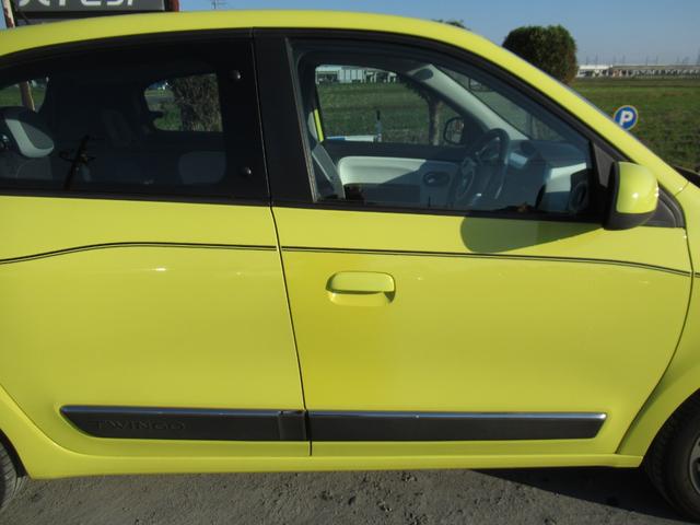 トゥインゴ インテンス 修復歴無し 走行6万キロ台 純正オーディオ Bluetooth接続 オートライト 車両取説・スペアーキー完備 リヤパーキングセンサー ETC 15インチアルミ 900ccターボ(41枚目)