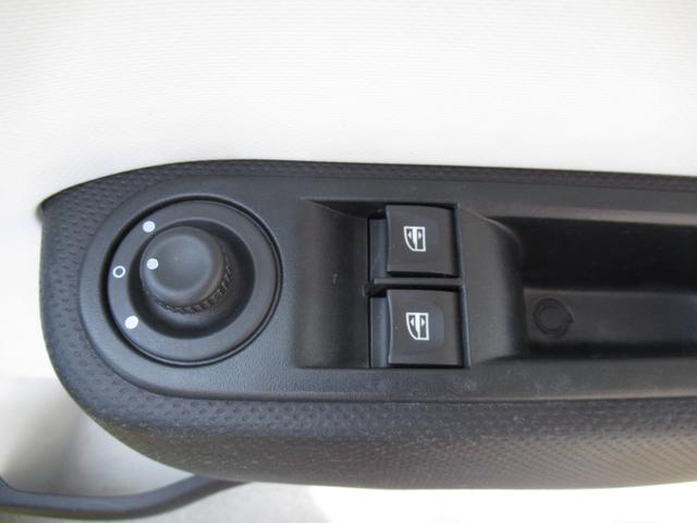 トゥインゴ インテンス 修復歴無し 走行6万キロ台 純正オーディオ Bluetooth接続 オートライト 車両取説・スペアーキー完備 リヤパーキングセンサー ETC 15インチアルミ 900ccターボ(51枚目)