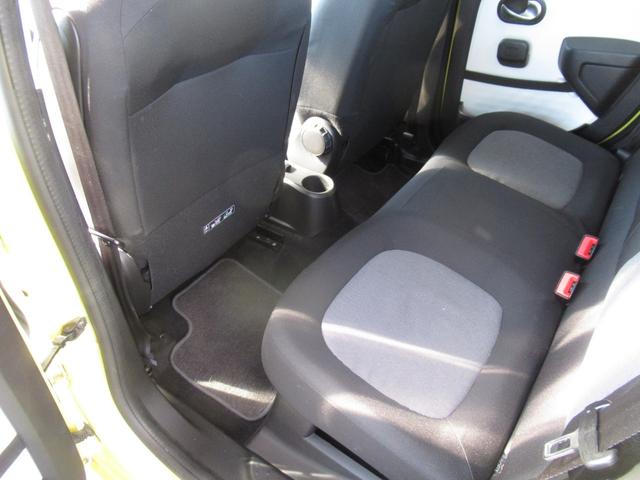 トゥインゴ インテンス 修復歴無し 走行6万キロ台 純正オーディオ Bluetooth接続 オートライト 車両取説・スペアーキー完備 リヤパーキングセンサー ETC 15インチアルミ 900ccターボ(55枚目)