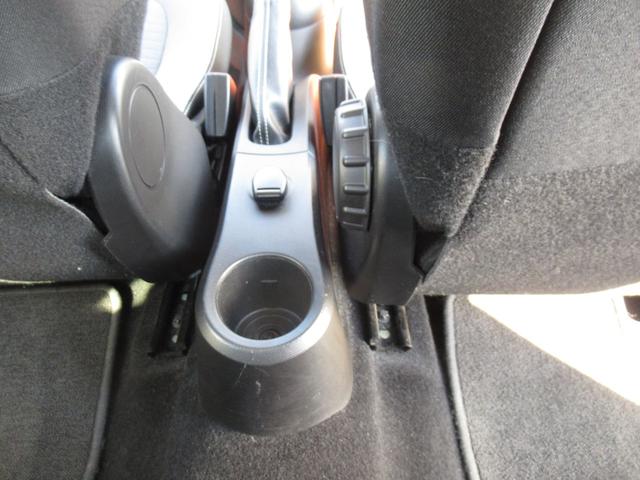 トゥインゴ インテンス 修復歴無し 走行6万キロ台 純正オーディオ Bluetooth接続 オートライト 車両取説・スペアーキー完備 リヤパーキングセンサー ETC 15インチアルミ 900ccターボ(69枚目)