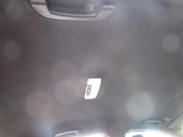 3シリーズ 320iグランツーリスモ Mスポーツ 修復歴無し 走行5万キロ台 純正iドライブナビ パドルシフト付き バックモニター+パークディスタンス コンフォートアクセス 19インチアルミ 車両取説・メンテナンスノート・整備記録簿付き(12枚目)