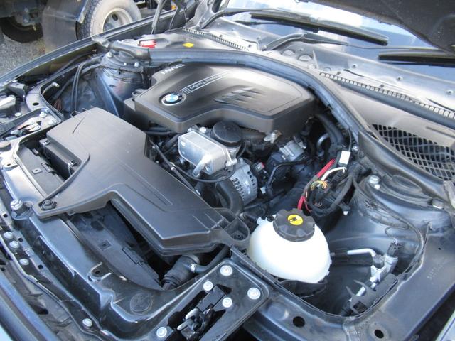 3シリーズ 320iグランツーリスモ Mスポーツ 修復歴無し 走行5万キロ台 純正iドライブナビ パドルシフト付き バックモニター+パークディスタンス コンフォートアクセス 19インチアルミ 車両取説・メンテナンスノート・整備記録簿付き(17枚目)