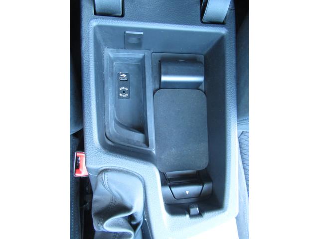 3シリーズ 320iグランツーリスモ Mスポーツ 修復歴無し 走行5万キロ台 純正iドライブナビ パドルシフト付き バックモニター+パークディスタンス コンフォートアクセス 19インチアルミ 車両取説・メンテナンスノート・整備記録簿付き(44枚目)