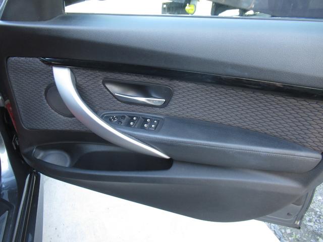 3シリーズ 320iグランツーリスモ Mスポーツ 修復歴無し 走行5万キロ台 純正iドライブナビ パドルシフト付き バックモニター+パークディスタンス コンフォートアクセス 19インチアルミ 車両取説・メンテナンスノート・整備記録簿付き(63枚目)