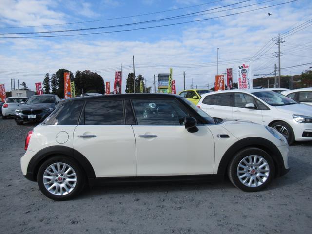 MINI クーパー ミントパッケージ 修復歴無し 純正iドライブナビ+バックモニター&パークディスタンス 純正2カメラドライブレコーダー ETC LEDヘッドライト オートライト Bluetooth接続(4枚目)
