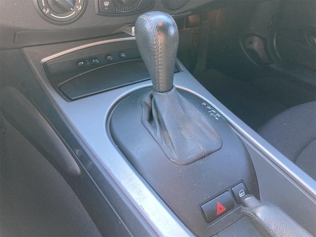 Ｚ４ ２．２ｉ　直列６気筒ＤＯＨＣ　２．２Ｌ（１７０ｐｓ）ソフトトップオープン　運／助／サイドエアバッグ　アルミホイール　純正ナビ　ＣＤ　キーレス　ＡＢＳ　ＥＴＣ　熱線入りガラス製リアウインドウ（11枚目）