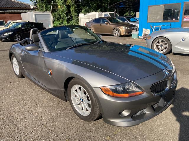 Ｚ４ ２．２ｉ　直列６気筒ＤＯＨＣ　２．２Ｌ（１７０ｐｓ）ソフトトップオープン　運／助／サイドエアバッグ　アルミホイール　純正ナビ　ＣＤ　キーレス　ＡＢＳ　ＥＴＣ　熱線入りガラス製リアウインドウ（27枚目）