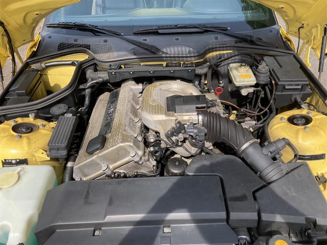 Ｚ３ロードスター 特別限定車　５ＭＴ　左ハンドル　直列４気筒ＤＯＨＣ　特別色ダカール・イエロー　本革Ｐシート（イエローパイピング）　インディビデュアル仕様スポーツ・ステアリング　セブリングマフラー　アルミペダル　リアスポ　ＥＴＣ（17枚目）