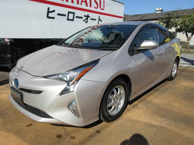トヨタ プリウスＳセーフティプラスの中古車 車体価格152万円 2016 