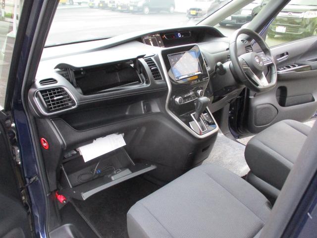 セレナ G アラウンドビューモニター メモリーナビ フルセグTV CD DVD再生可能 ミュージックサーバ Bluetooth接続オーディオ 後席フリップダウンモニター エマージェンシーブレーキ 電動スライドドア(58枚目)