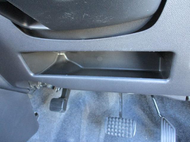 ムーヴコンテ Ｌ　ＶＳＩＩ　純正ＣＤオーディオ　純正１４インチアルミホイール　純正フォグランプ　純正ルーフスポイラー　電動格納ミラー　キーレスエントリー　アイドリングストップ車　ベンチシート　革巻きステアリング（23枚目）