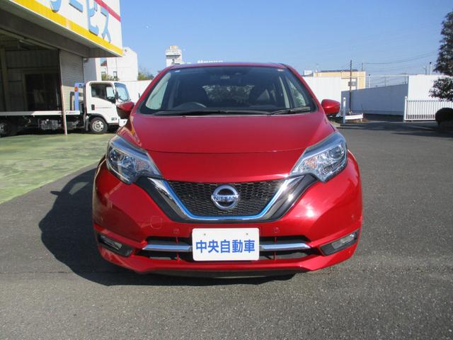 ノート ｅ－パワー　メダリスト　純正ナビゲーション　フルセグＴＶ　ＣＤ　ＤＶＤ再生可能　ミュージックサーバ　Ｂｌｕｅｔｏｏｔｈ接続オーディオ　アラウンドビューモニター　エマージェンシーブレーキ　インテリジェントルームミラー　ＥＴＣ（2枚目）