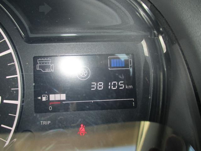 ノート ｅ－パワー　メダリスト　純正ナビゲーション　フルセグＴＶ　ＣＤ　ＤＶＤ再生可能　ミュージックサーバ　Ｂｌｕｅｔｏｏｔｈ接続オーディオ　アラウンドビューモニター　エマージェンシーブレーキ　インテリジェントルームミラー　ＥＴＣ（15枚目）