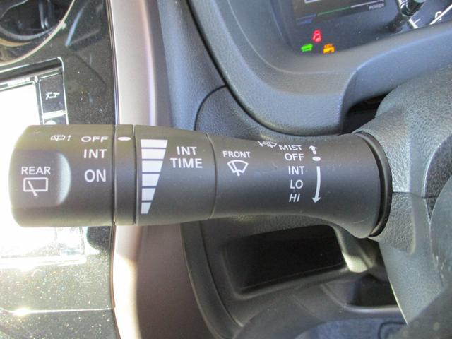 ノート ｅ－パワー　メダリスト　純正ナビゲーション　フルセグＴＶ　ＣＤ　ＤＶＤ再生可能　ミュージックサーバ　Ｂｌｕｅｔｏｏｔｈ接続オーディオ　アラウンドビューモニター　エマージェンシーブレーキ　インテリジェントルームミラー　ＥＴＣ（26枚目）