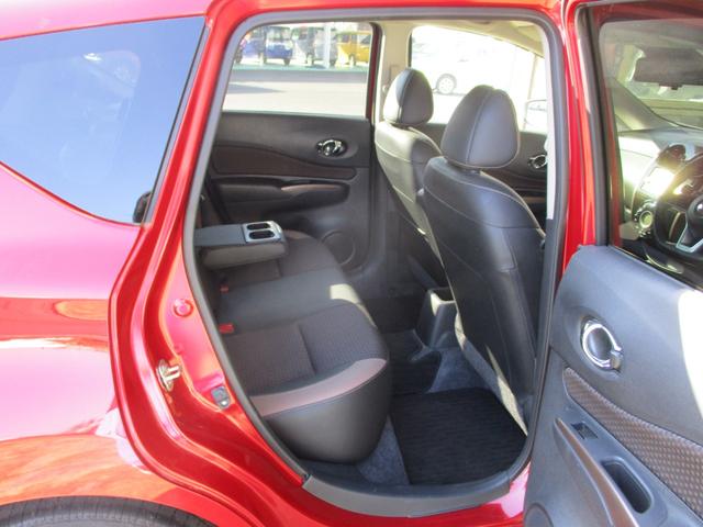 ノート ｅ－パワー　メダリスト　純正ナビゲーション　フルセグＴＶ　ＣＤ　ＤＶＤ再生可能　ミュージックサーバ　Ｂｌｕｅｔｏｏｔｈ接続オーディオ　アラウンドビューモニター　エマージェンシーブレーキ　インテリジェントルームミラー　ＥＴＣ（36枚目）