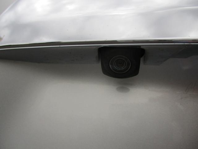 アクア Ｓスタイルブラック　メモリーナビゲーション　フルセグＴＶ　ＣＤ　ＤＶＤ再生　ミュージックサーバー　Ｂｌｕｅｔｏｏｔｈ接続オーディオ　バックカメラ　スマートキー　プッシュスタート　社外１５インチアルミホイール　ＥＴＣ（9枚目）