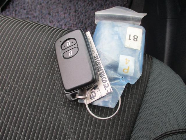 アクア Ｓスタイルブラック　メモリーナビゲーション　フルセグＴＶ　ＣＤ　ＤＶＤ再生　ミュージックサーバー　Ｂｌｕｅｔｏｏｔｈ接続オーディオ　バックカメラ　スマートキー　プッシュスタート　社外１５インチアルミホイール　ＥＴＣ（27枚目）