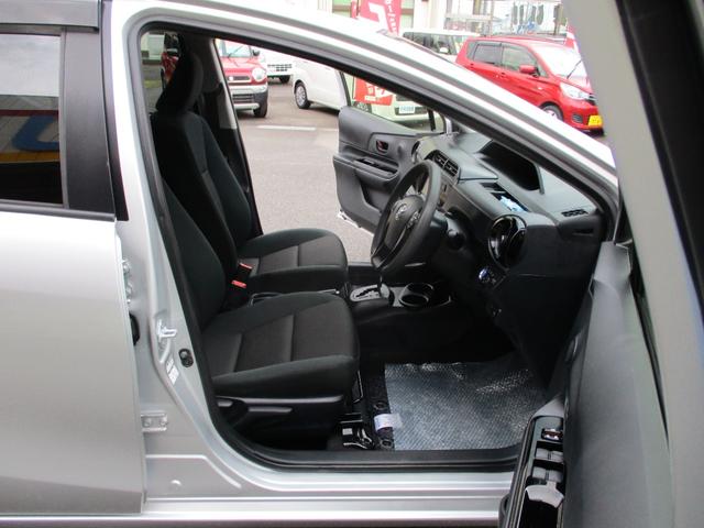 アクア Ｓスタイルブラック　メモリーナビゲーション　フルセグＴＶ　ＣＤ　ＤＶＤ再生　ミュージックサーバー　Ｂｌｕｅｔｏｏｔｈ接続オーディオ　バックカメラ　スマートキー　プッシュスタート　社外１５インチアルミホイール　ＥＴＣ（32枚目）