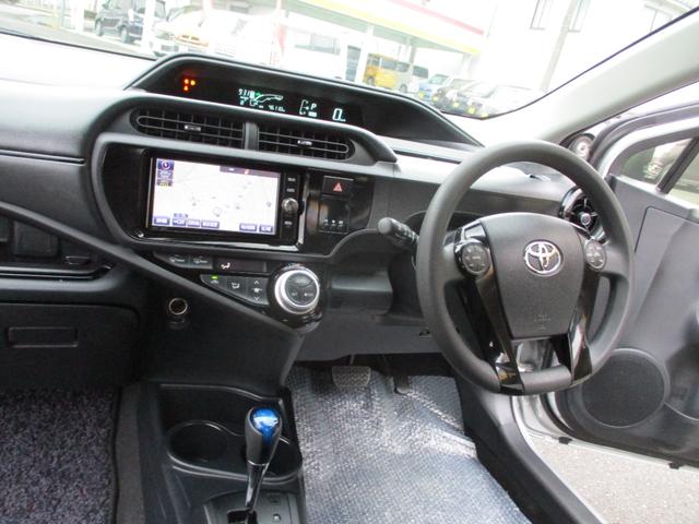 アクア Ｓスタイルブラック　メモリーナビゲーション　フルセグＴＶ　ＣＤ　ＤＶＤ再生　ミュージックサーバー　Ｂｌｕｅｔｏｏｔｈ接続オーディオ　バックカメラ　スマートキー　プッシュスタート　社外１５インチアルミホイール　ＥＴＣ（45枚目）