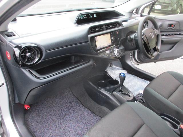 アクア Ｓスタイルブラック　メモリーナビゲーション　フルセグＴＶ　ＣＤ　ＤＶＤ再生　ミュージックサーバー　Ｂｌｕｅｔｏｏｔｈ接続オーディオ　バックカメラ　スマートキー　プッシュスタート　社外１５インチアルミホイール　ＥＴＣ（48枚目）