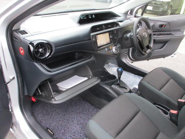 アクア Ｓスタイルブラック　メモリーナビゲーション　フルセグＴＶ　ＣＤ　ＤＶＤ再生　ミュージックサーバー　Ｂｌｕｅｔｏｏｔｈ接続オーディオ　バックカメラ　スマートキー　プッシュスタート　社外１５インチアルミホイール　ＥＴＣ（49枚目）