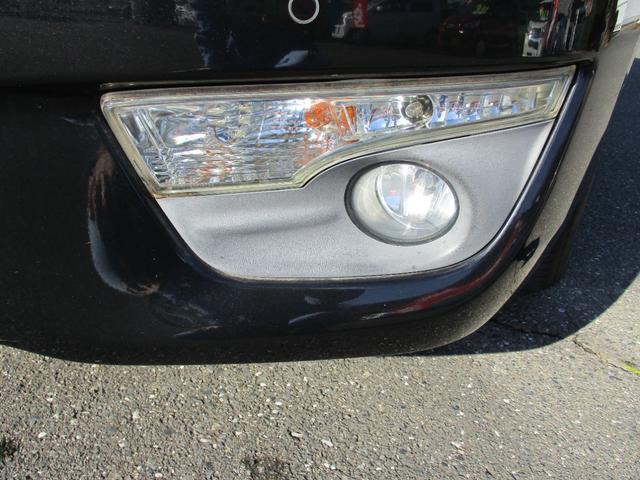 ティアナ ＸＶ　ナビＡＶＭパッケージ　純正メモリーナビゲーション　フルセグＴＶ　アラウンドビューモニター　純正革シート　純正ＨＩＤヘッドライト　純正１７インチアルミホイール　オートクルーズ　シートヒーター　シートクーラー　ＥＴＣ（4枚目）