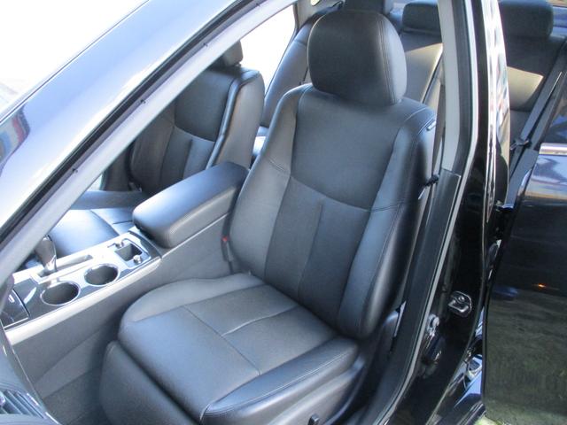 ティアナ ＸＶ　ナビＡＶＭパッケージ　純正メモリーナビゲーション　フルセグＴＶ　アラウンドビューモニター　純正革シート　純正ＨＩＤヘッドライト　純正１７インチアルミホイール　オートクルーズ　シートヒーター　シートクーラー　ＥＴＣ（40枚目）