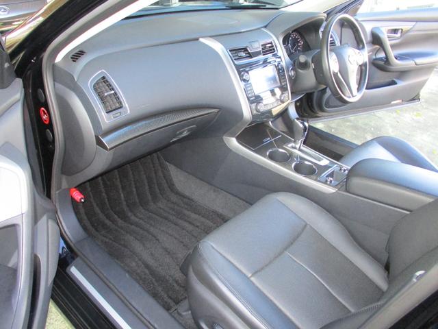 ティアナ ＸＶ　ナビＡＶＭパッケージ　純正メモリーナビゲーション　フルセグＴＶ　アラウンドビューモニター　純正革シート　純正ＨＩＤヘッドライト　純正１７インチアルミホイール　オートクルーズ　シートヒーター　シートクーラー　ＥＴＣ（46枚目）