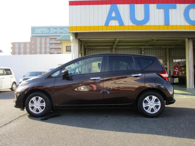 ノート Ｘ　純正メモリーナビゲーション　フルセグＴＶ　ＣＤ　Ｂｌｕｅｔｏｏｔｈ接続オーディオ　バックカメラ　スマートキー　プッシュスタート　エマージェンシーブレーキ　アイドリングストップ　横滑り防止機能　ＥＴＣ（10枚目）