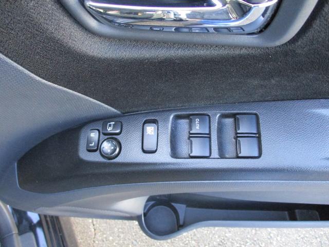 デリカＤ：２ Ｓ　メモリーナビゲーション　フルセグＴＶ　ＣＤ　ＤＶＤ再生　Ｂｌｕｅｔｏｏｔｈ接続オーディオ　バックカメラ　後席フリップダウンモニター　純正フルエアロ　１５インチアルミ　ＨＩＤ　フォグランプ　スマートキー（29枚目）