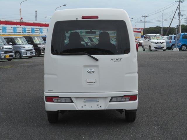 ハイゼットカーゴ デラックス　キーレス　エアコン　パワーステアリング　前席パワーウィンドウ　運転席助手席エアバック　アイドリングストップ　集中ドアロック　ハイルーフ（6枚目）