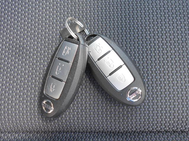 セレナ Ｓ　メモリーナビ　フルセグＴＶ　アラウンドビューモニター　Ｂｌｕｅｔｏｏｔｈ　スマートキー　プッシュスタート　パワースライドドア　オートクルーズコントロール　衝突軽減ブレーキ　電動格納ミラー（18枚目）