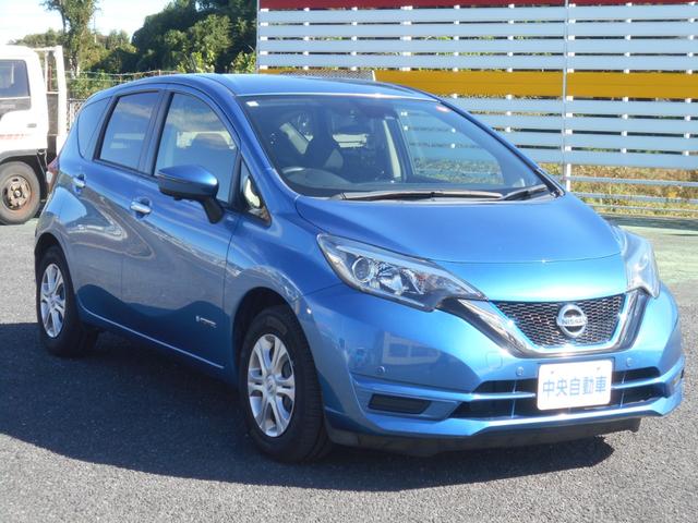 ノート ｅ－パワー　Ｘ　メモリーナビ　フルセグＴＶ　アラウンドビューモニター　スマートキー　プッシュスタート　衝突軽減ブレーキ　Ｂｌｕｅｔｏｏｔｈ　バックカメラ　オートエアコン　電動格納ミラー（4枚目）