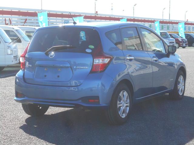 ノート ｅ－パワー　Ｘ　メモリーナビ　フルセグＴＶ　アラウンドビューモニター　スマートキー　プッシュスタート　衝突軽減ブレーキ　Ｂｌｕｅｔｏｏｔｈ　バックカメラ　オートエアコン　電動格納ミラー（7枚目）