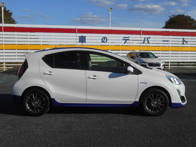 アクア X-アーバン メモリーナビ ワンセグTV スマートキー プッシュスタート 15インチアルミホイール ハーフレザーシート エアロ ETC ウィンカーミラー 電動格納ミラー プライバシーガラス(9枚目)