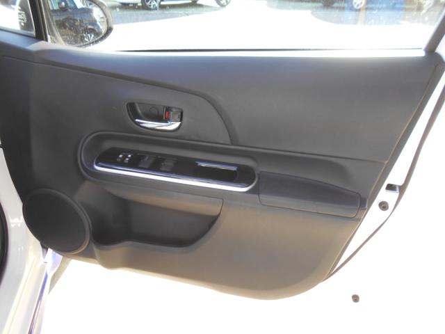 アクア X-アーバン メモリーナビ ワンセグTV スマートキー プッシュスタート 15インチアルミホイール ハーフレザーシート エアロ ETC ウィンカーミラー 電動格納ミラー プライバシーガラス(14枚目)