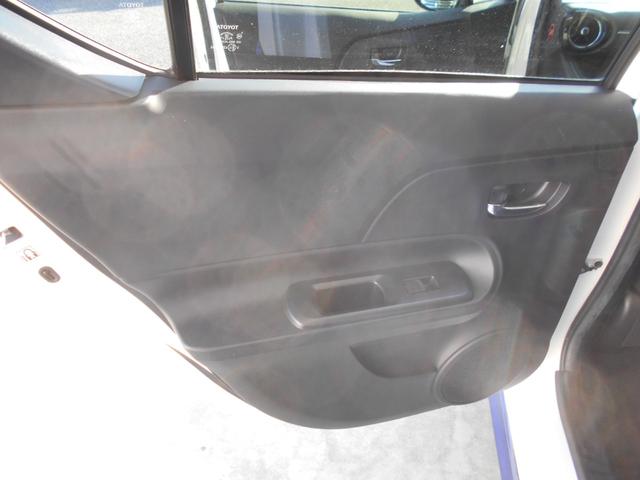 アクア X-アーバン メモリーナビ ワンセグTV スマートキー プッシュスタート 15インチアルミホイール ハーフレザーシート エアロ ETC ウィンカーミラー 電動格納ミラー プライバシーガラス(17枚目)