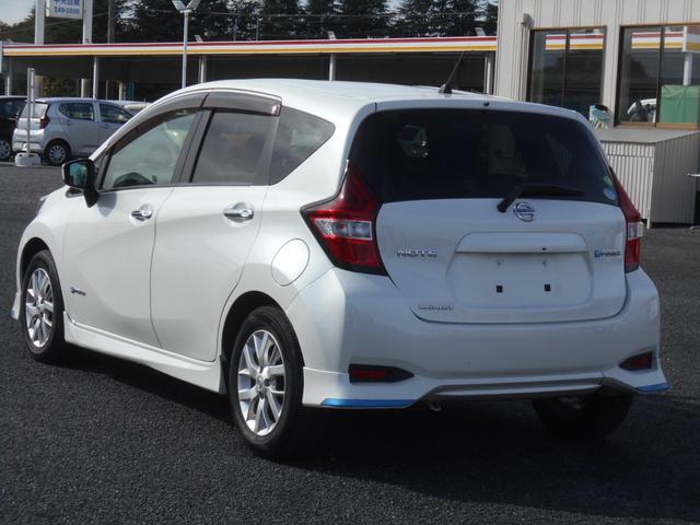 ノート e-パワー メダリスト メモリーナビ フルセグTV 衝突軽減ブレーキ スマートキー プッシュスタート Bluetooth LEDライト 15インチアルミホイール ETC 電動格納ミラー(5枚目)