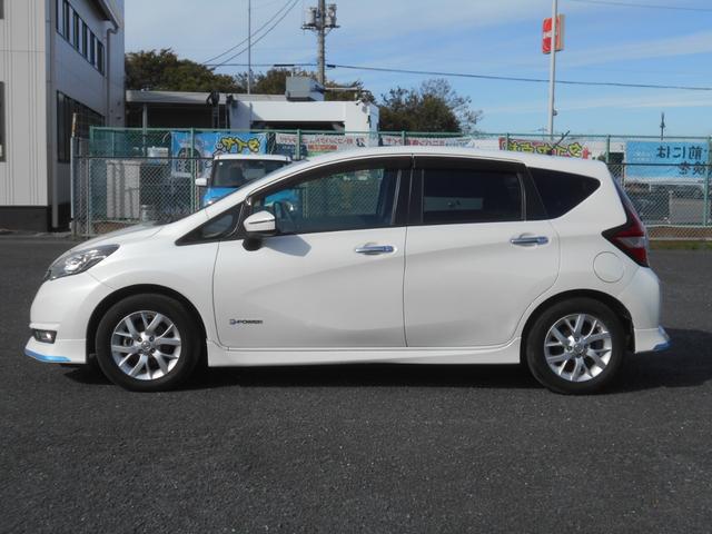 ノート e-パワー メダリスト メモリーナビ フルセグTV 衝突軽減ブレーキ スマートキー プッシュスタート Bluetooth LEDライト 15インチアルミホイール ETC 電動格納ミラー(8枚目)