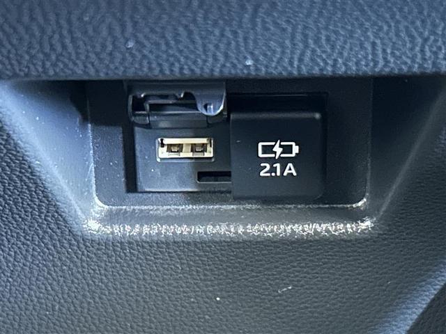 ハリアーハイブリッド Ｚ　レザーパッケージ　地デジ　横滑防止　盗難防止システム　Ｂモニター　革　ＬＥＤライト　パワーウィンドウ　クルコン　スマートキ－　助手席エアバック　パワーシート　エアバッグ　点検記録簿　オートエアコン　ナビＴＶ　ＥＴＣ（29枚目）