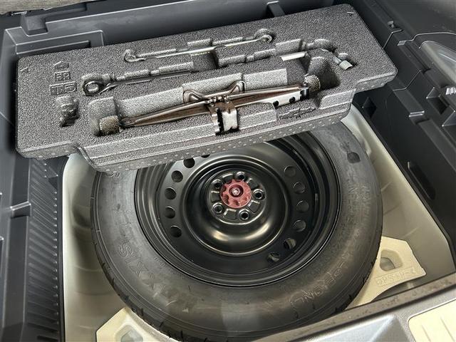 ハリアーハイブリッド Ｚ　レザーパッケージ　地デジ　横滑防止　盗難防止システム　Ｂモニター　革　ＬＥＤライト　パワーウィンドウ　クルコン　スマートキ－　助手席エアバック　パワーシート　エアバッグ　点検記録簿　オートエアコン　ナビＴＶ　ＥＴＣ（31枚目）