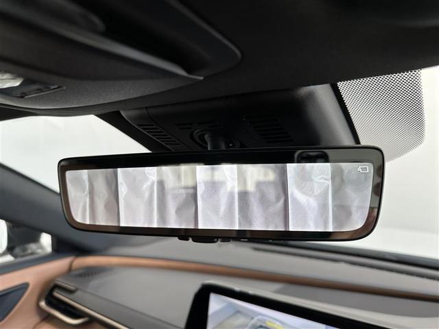 クラウンスポーツ Ｚ　ＡＷＤ　フルセグテレビ　１オーナー　ＥＴＣ車載器　ＴＶナビ　クルコン　横滑り防止装置　エアバッグ　本革　ＡＣ１００Ｖ　ミュージックプレイヤー接続可　メモリナビ　キーレス　盗難防止装置　ＡＢＳ　記録簿（15枚目）