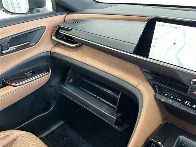 クラウンスポーツ Ｚ　ＡＷＤ　フルセグテレビ　１オーナー　ＥＴＣ車載器　ＴＶナビ　クルコン　横滑り防止装置　エアバッグ　本革　ＡＣ１００Ｖ　ミュージックプレイヤー接続可　メモリナビ　キーレス　盗難防止装置　ＡＢＳ　記録簿（22枚目）