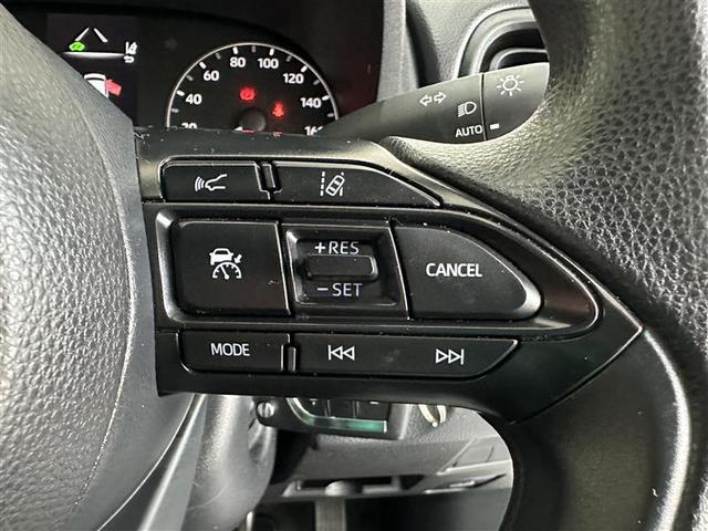 ヤリス ハイブリッドＸ　カーテンエアバッグ　イモビライザー　バックモニター　ワイヤレスキー　ＡＢＳ　ナビ　オートクルーズ　ミュージックプレイヤー接続可　Ｗエアバック　パワーウィンドウ　オートエアコン　ＥＴＣ　エアバック（13枚目）