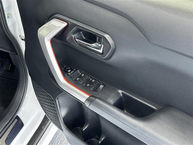 ライズ Z 誤発進抑制機能 エアコン エアロ テレビ スマートキー&プッシュスタート 地デジTV VSA 盗難防止装置 ミュージックプレイヤー接続可 アイドリングストップ機能 クルコン バックモニター キーレス(8枚目)